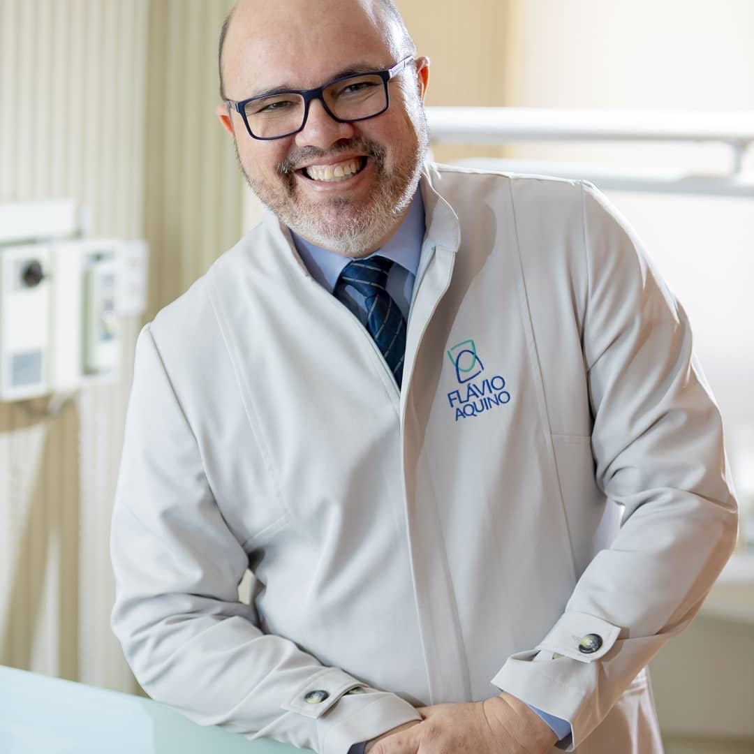 Dr. Flávio Aquino